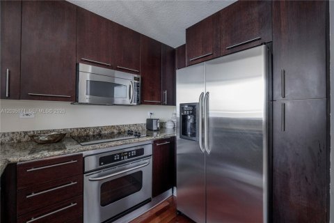 Copropriété à louer à Miami Beach, Floride: 1 chambre, 76.09 m2 № 2253402 - photo 15