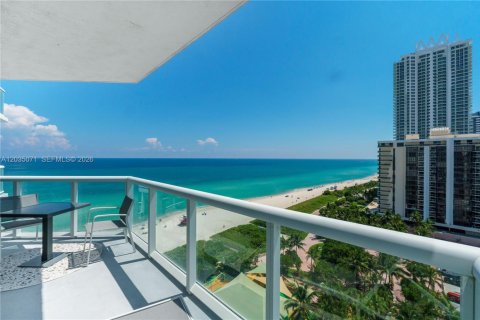 Condo à Miami Beach, Floride, 1 chambre № 2253402