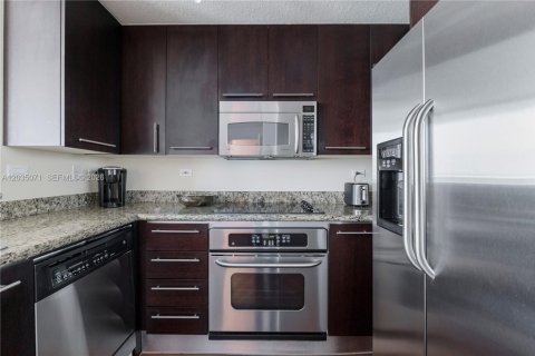 Copropriété à louer à Miami Beach, Floride: 1 chambre, 76.09 m2 № 2253402 - photo 16