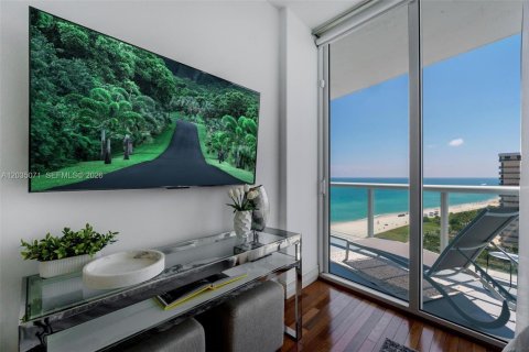 Copropriété à louer à Miami Beach, Floride: 1 chambre, 76.09 m2 № 2253402 - photo 4