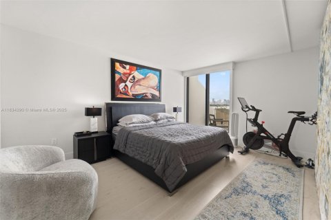 Condo in Miami Beach, Florida, 2 bedrooms  № 2154418 - photo 12