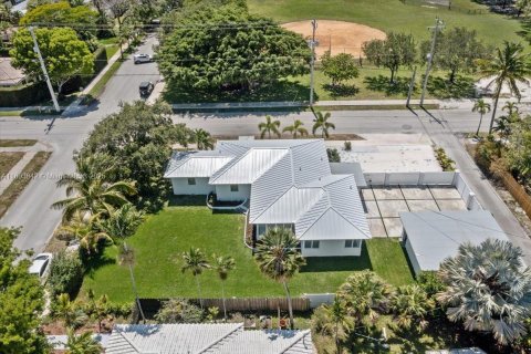 Купить виллу или дом в Холливуд, Флорида 3 спальни, 206.34м2, № 2034553 - фото 27