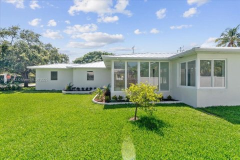 Купить виллу или дом в Холливуд, Флорида 3 спальни, 206.34м2, № 2034553 - фото 2