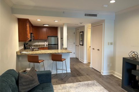 Condo in Palm Harbor, Florida, 1 bedroom  № 1883020 - photo 4