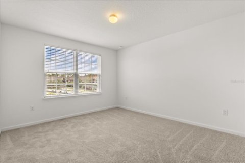 House in Winter Garden, Florida 4 bedrooms, 287.16 sq.m. № 1781369 - photo 13