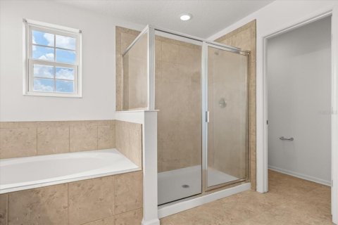 House in Winter Garden, Florida 4 bedrooms, 287.16 sq.m. № 1781369 - photo 22