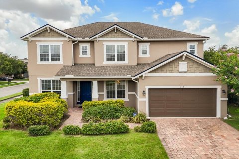 House in Winter Garden, Florida 4 bedrooms, 287.16 sq.m. № 1781369 - photo 1