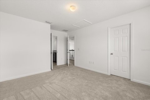 House in Winter Garden, Florida 4 bedrooms, 287.16 sq.m. № 1781369 - photo 14