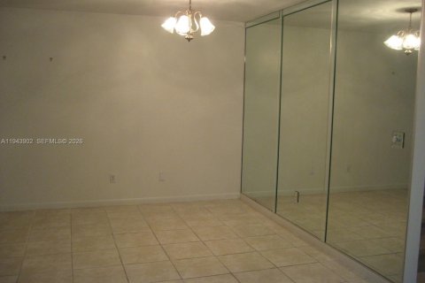 Townhouse in Miami, Florida 3 bedrooms, 169.55 sq.m. № 2000820 - photo 6