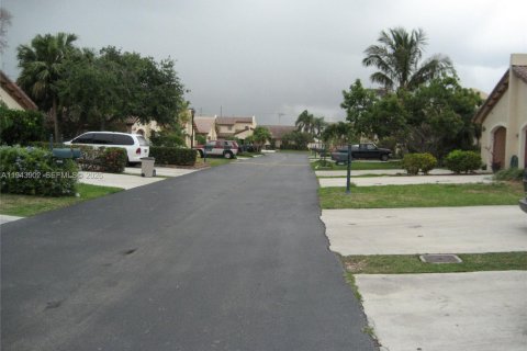 Townhouse in Miami, Florida 3 bedrooms, 169.55 sq.m. № 2000820 - photo 30