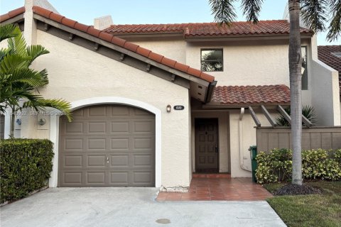 Townhouse in Miami, Florida 3 bedrooms, 169.55 sq.m. № 2000820