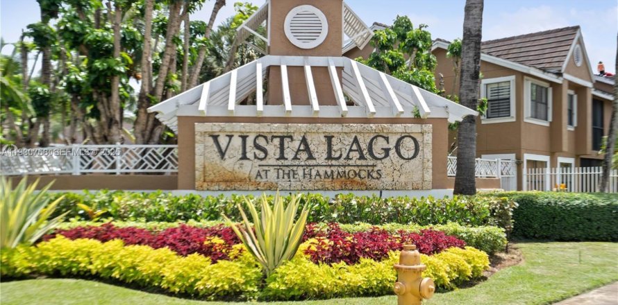 Кондоминиум с 2 спальнями в Майами, Флорида № 1989494