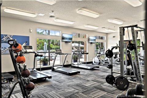 Снять в аренду кондоминиум в Майами, Флорида 2 спальни, 87.98м2, № 1989494 - фото 17