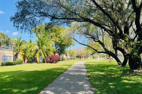 Снять в аренду кондоминиум в Майами, Флорида 2 спальни, 87.98м2, № 1989494 - фото 24