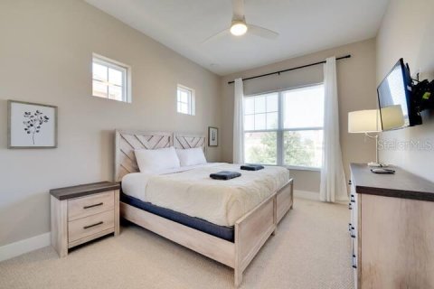 Adosado en venta en Kissimmee, Florida, 5 dormitorios, 201.51 m2 № 1918565 - foto 24