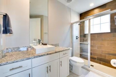 Adosado en venta en Kissimmee, Florida, 5 dormitorios, 201.51 m2 № 1918565 - foto 25