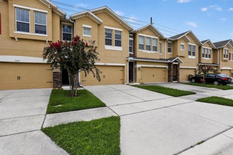 Touwnhouse à vendre à Kissimmee, Floride: 3 chambres, 187.29 m2 № 2284459 - photo 4
