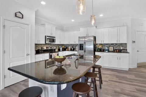 Touwnhouse à vendre à Kissimmee, Floride: 3 chambres, 187.29 m2 № 2284459 - photo 18