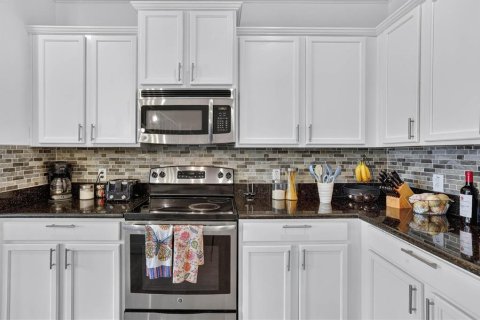 Touwnhouse à vendre à Kissimmee, Floride: 3 chambres, 187.29 m2 № 2284459 - photo 21