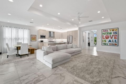 Villa ou maison à vendre à Port St. Lucie, Floride: 3 chambres, 195.28 m2 № 2185352 - photo 8