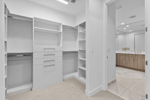 Villa ou maison à vendre à Port St. Lucie, Floride: 3 chambres, 195.28 m2 № 2185352 - photo 16