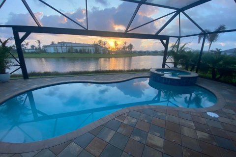 Villa ou maison à Port St. Lucie, Floride 3 chambres, 195.28 m2 № 2185352