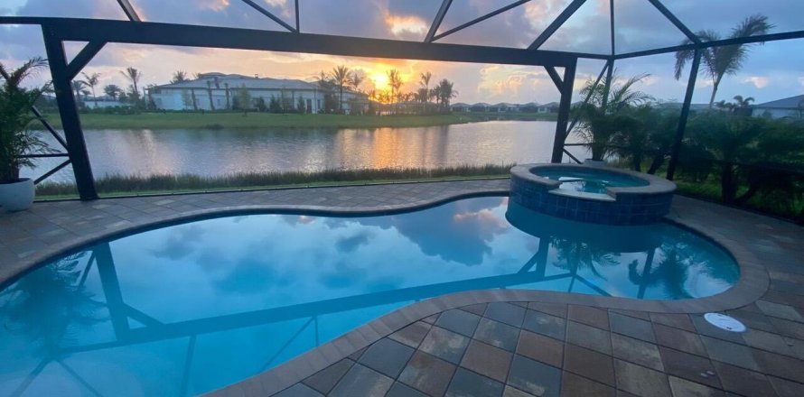Villa ou maison à Port St. Lucie, Floride 3 chambres, 195.28 m2 № 2185352