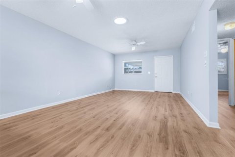 Casa en venta en Largo, Florida, 2 dormitorios, 95.13 m2 № 2299366 - foto 10