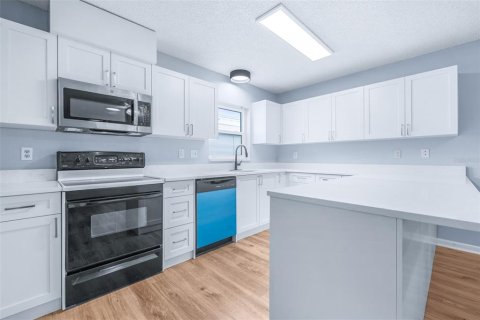 Casa en venta en Largo, Florida, 2 dormitorios, 95.13 m2 № 2299366 - foto 11