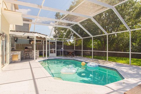 House in Oldsmar, Florida 4 bedrooms, 215.9 sq.m. № 2234317 - photo 13