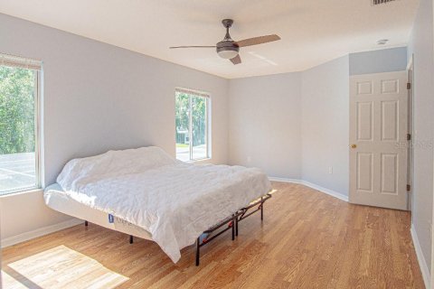 House in Oldsmar, Florida 4 bedrooms, 215.9 sq.m. № 2234317 - photo 10