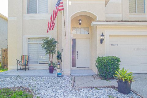 House in Oldsmar, Florida 4 bedrooms, 215.9 sq.m. № 2234317 - photo 2