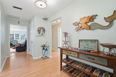 Villa ou maison à vendre à Saint Petersburg, Floride: 3 chambres, 192.77 m2 № 2415526 - photo 6