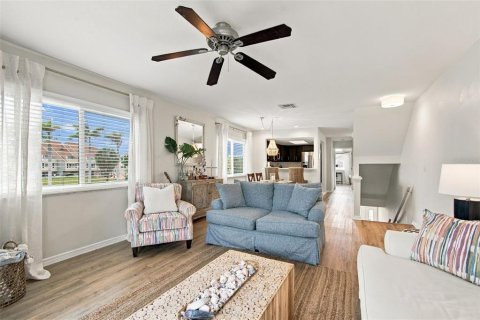Touwnhouse à vendre à Tierra Verde, Floride: 3 chambres, 147.25 m2 № 2407076 - photo 6