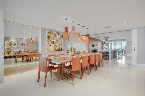 Condominio en alquiler en Key Biscayne, Florida, 4 dormitorios, 312.99 m2 № 2023407 - foto 4