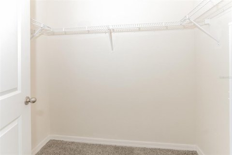 House in Spring Hill, Florida 5 bedrooms, 285.4 sq.m. № 2210348 - photo 13