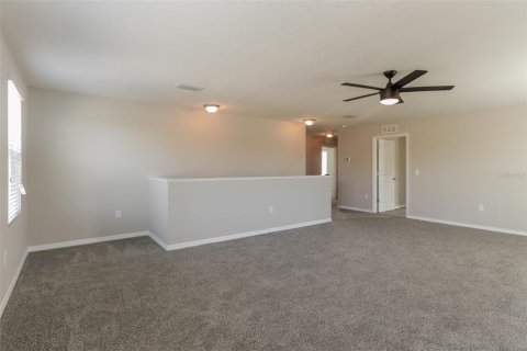 House in Spring Hill, Florida 5 bedrooms, 285.4 sq.m. № 2210348 - photo 9
