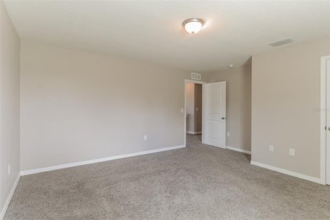 House in Spring Hill, Florida 5 bedrooms, 285.4 sq.m. № 2210348 - photo 17