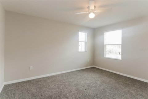 House in Spring Hill, Florida 5 bedrooms, 285.4 sq.m. № 2210348 - photo 15