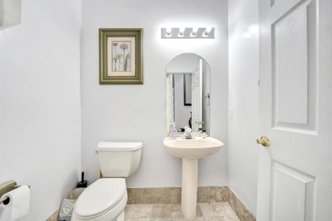 Villa ou maison à vendre à Miramar, Floride: 4 chambres, 242.29 m2 № 2087158 - photo 13