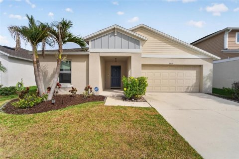 House in Riverview, Florida 4 bedrooms, 168.99 sq.m. № 2200203