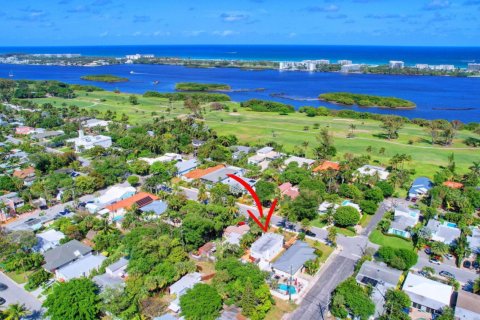 Casa en venta en Lake Worth, Florida, 3 dormitorios, 125.6 m2 № 1179750 - foto 1