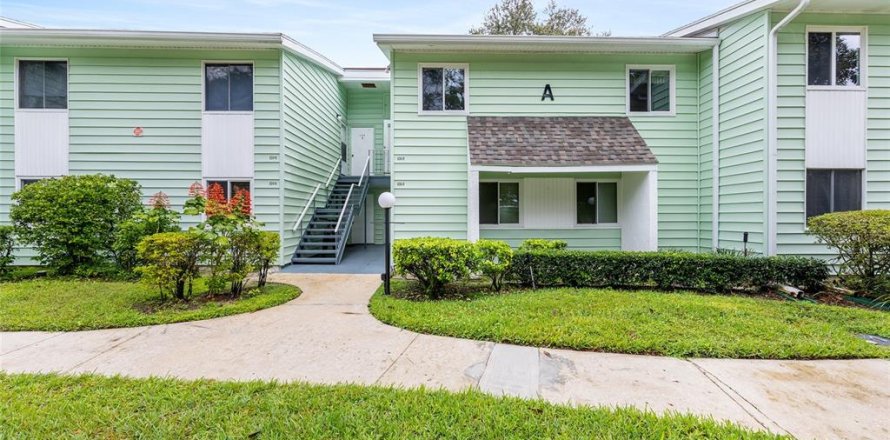Condominio en Ocala, Florida, 2 dormitorios № 2213274