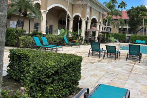 Снять в аренду квартиру в Пемброк-Пайнс, Флорида 1 спальня, 64.1м2, № 2002538 - фото 18