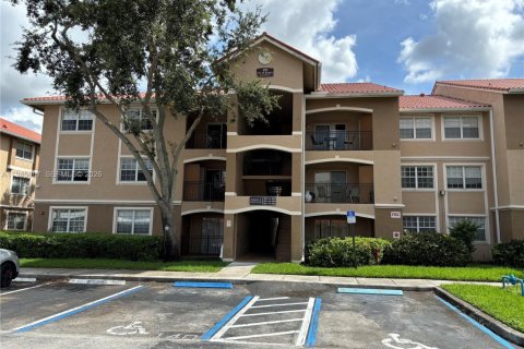 Снять в аренду квартиру в Пемброк-Пайнс, Флорида 1 спальня, 64.1м2, № 2002538 - фото 14