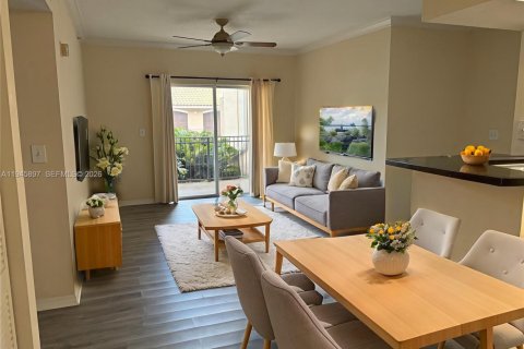 Квартира в Пемброк-Пайнс, Флорида 1 спальня, 64.1м2 № 2002538