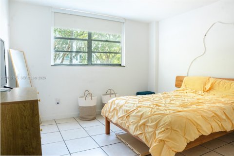 Condominio en alquiler en Miami, Florida, 1 dormitorio, 67.17 m2 № 2265062 - foto 7