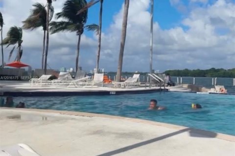 Condominio en alquiler en Miami, Florida, 1 dormitorio, 67.17 m2 № 2265062 - foto 22