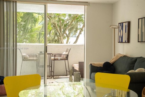 Condominio en alquiler en Miami, Florida, 1 dormitorio, 67.17 m2 № 2265062 - foto 12