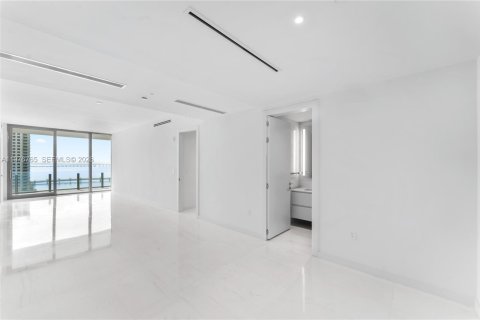 Copropriété à louer à Miami, Floride: 2 chambres, 136.94 m2 № 2055217 - photo 3